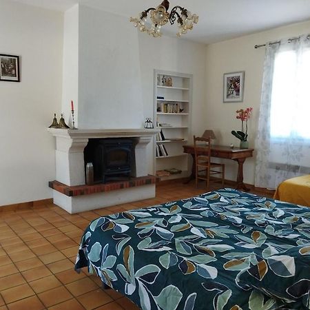Maison De Campagne Au Coeur D'Un Elevage De Poneys Connemara Le Landreau Екстериор снимка